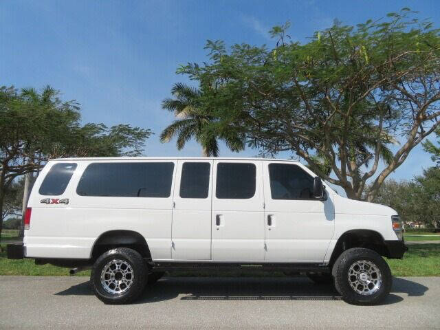 2014 Ford E-Series E-350 SD XLT