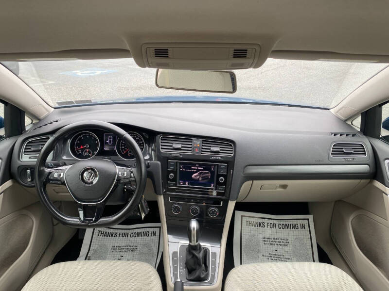 2018 Volkswagen Golf TSI S