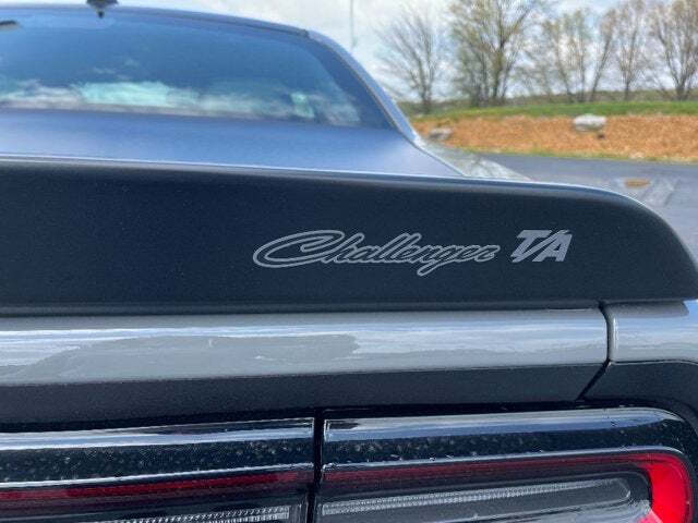 2018 Dodge Challenger 18