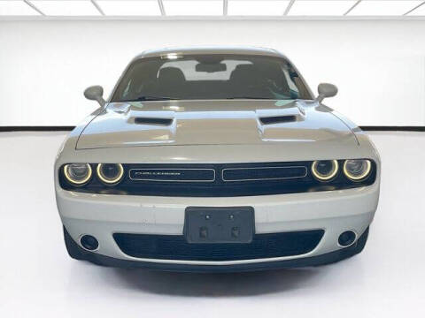 2017 Dodge Challenger SXT