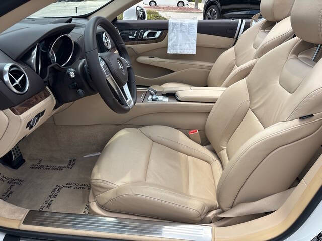 2015 Mercedes-Benz SL-Class 7