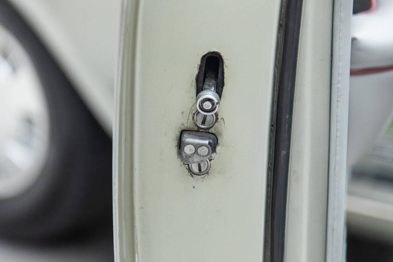 1967 Bentley T1 Saloon 83