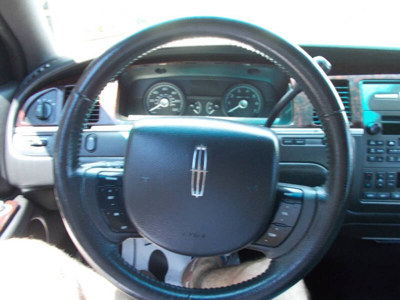 2011 Lincoln Town Car Executive L