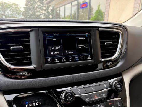 2020 Chrysler Pacifica Touring L