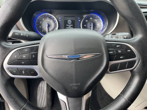 2021 Chrysler Voyager LX