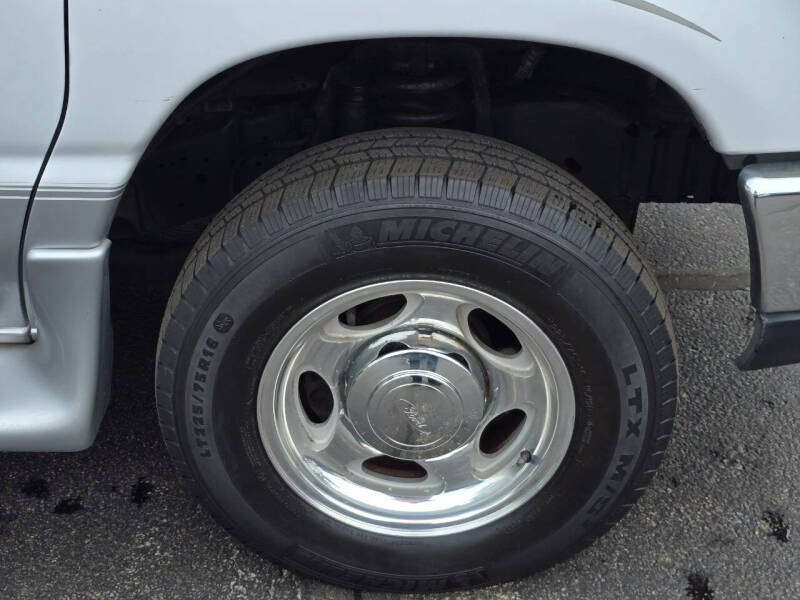 2011 Ford E-Series E-150