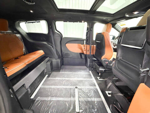 2025 Chrysler Pacifica Pinnacle