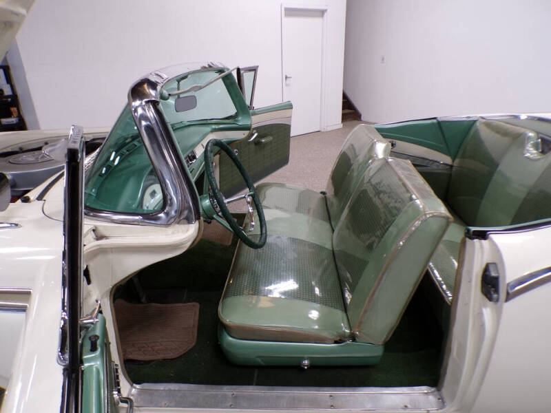 1957 Ford Fairlane 500