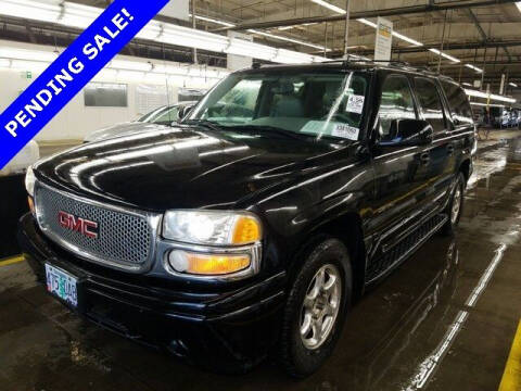 2004 GMC Yukon XL for sale at St. Croix Classics in Lakeland MN