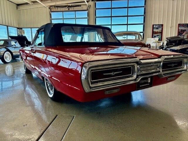 1964 Ford Thunderbird