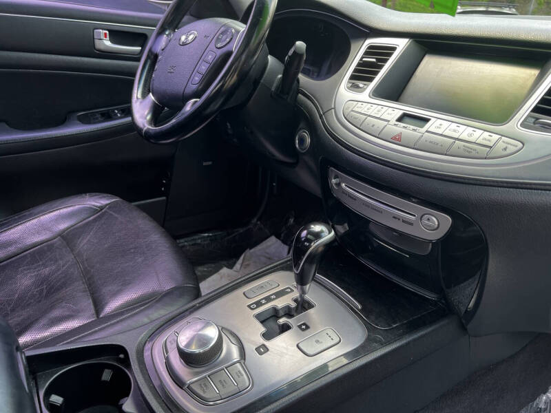 2012 Hyundai Genesis 5.0L R-Spec