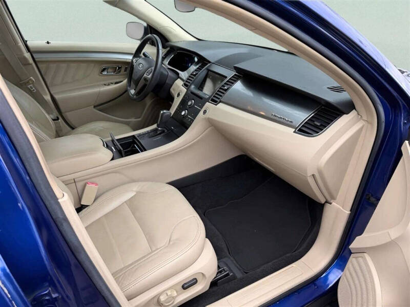 2013 Ford Taurus SEL