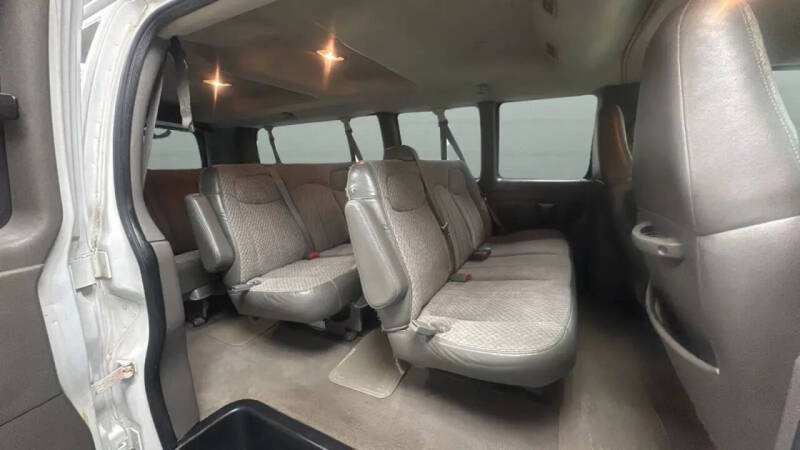 2004 Chevrolet Express 3500