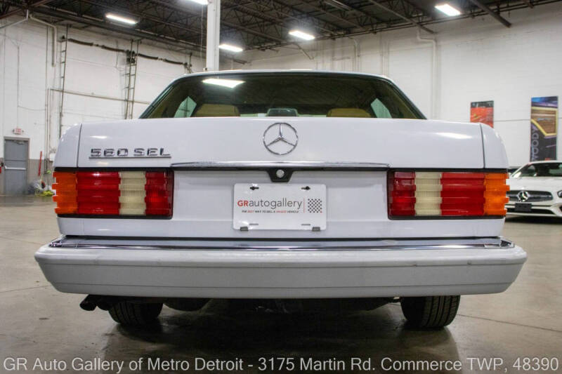1991 Mercedes-Benz 560-Class 560 SEL