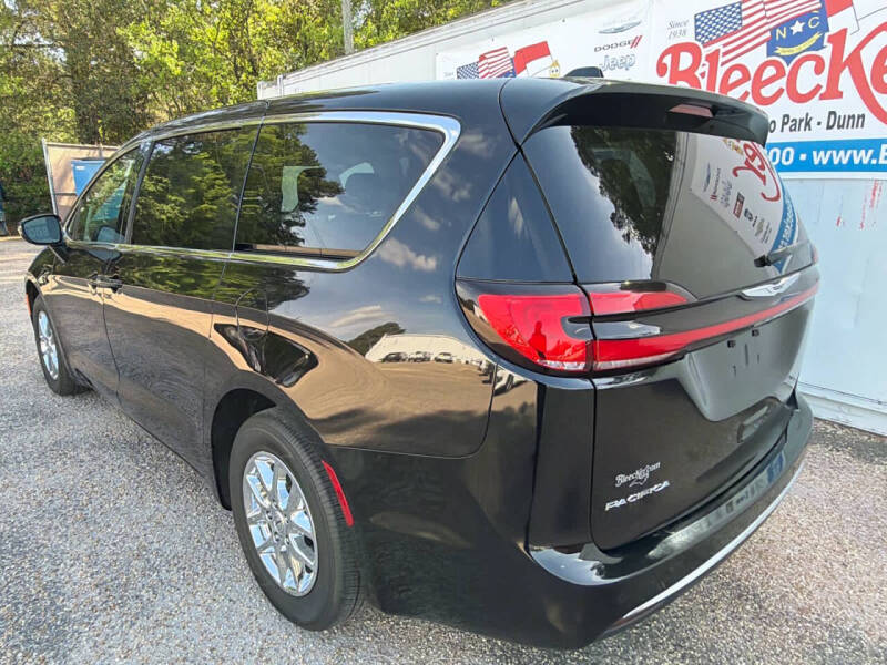 2024 Chrysler Pacifica Touring L