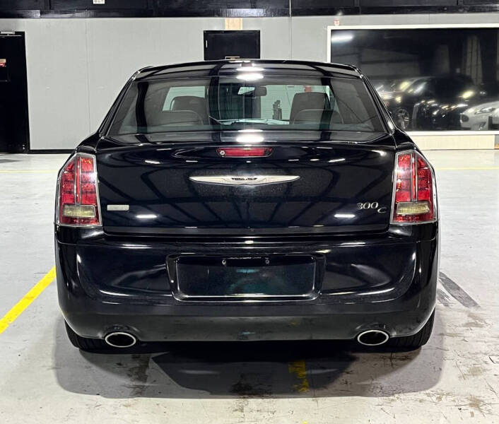 2014 Chrysler 300 C John Varvatos Limited Edition