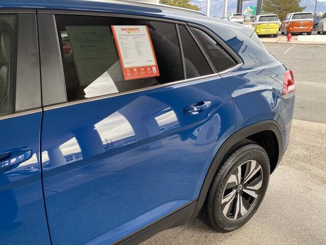 2025 Volkswagen Atlas Cross Sport SE 4Motion