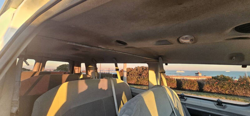 2012 Ford E-Series E-350 SD XLT