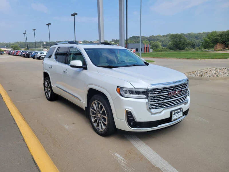 2020 GMC Acadia Denali