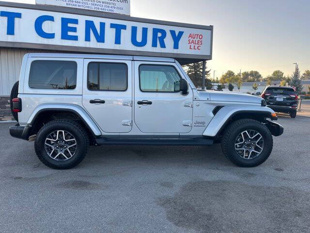 2024 Jeep Wrangler Sahara
