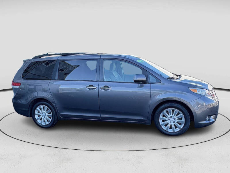 2012 Toyota Sienna