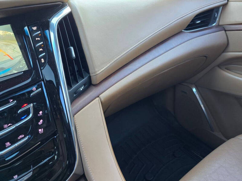 2016 Cadillac Escalade Platinum