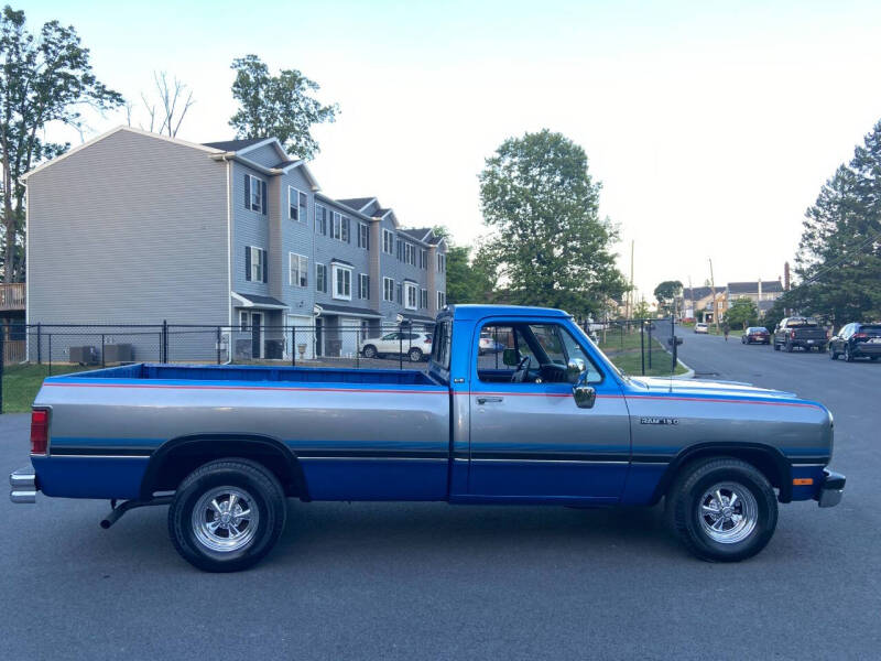 1992 Dodge RAM 150 LE