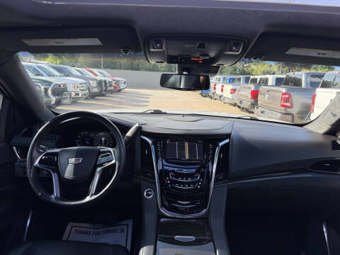 2017 Cadillac Escalade Platinum