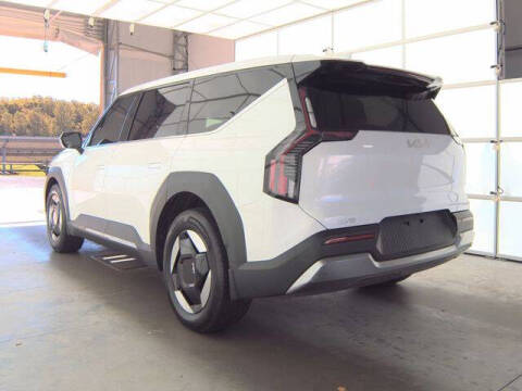 2024 Kia EV9 Light Long Range
