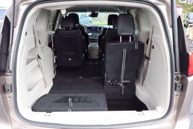 2018 Chrysler Pacifica Touring L Plus