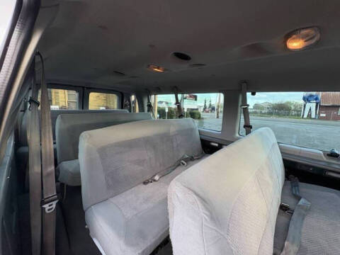 2006 Ford E-Series E-350 SD XLT