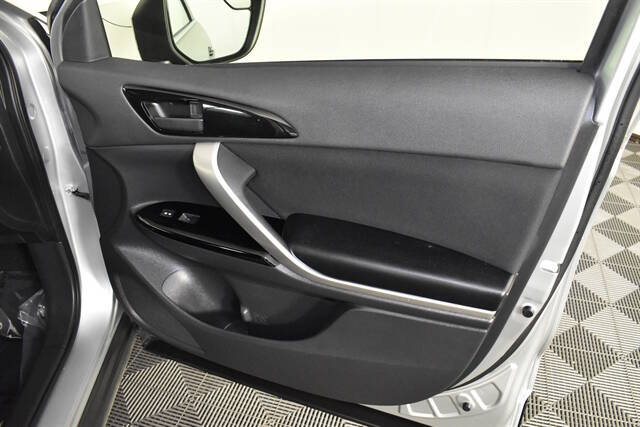 2024 Mitsubishi Eclipse Cross LE