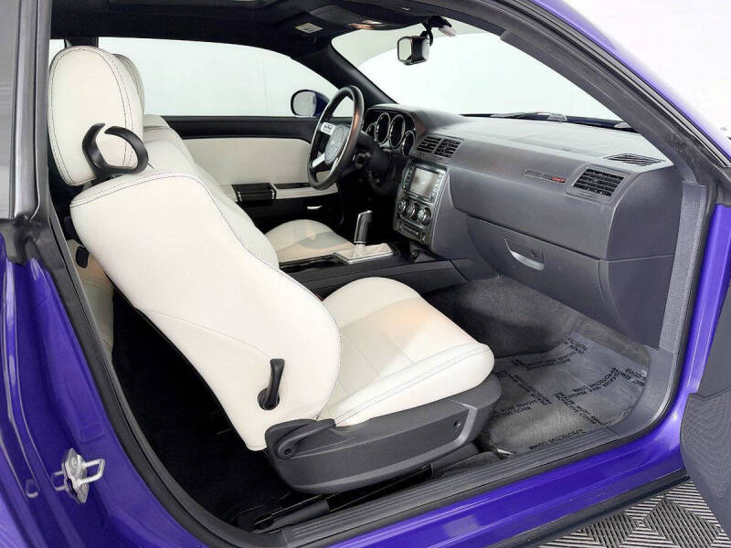 2010 Dodge Challenger SRT8