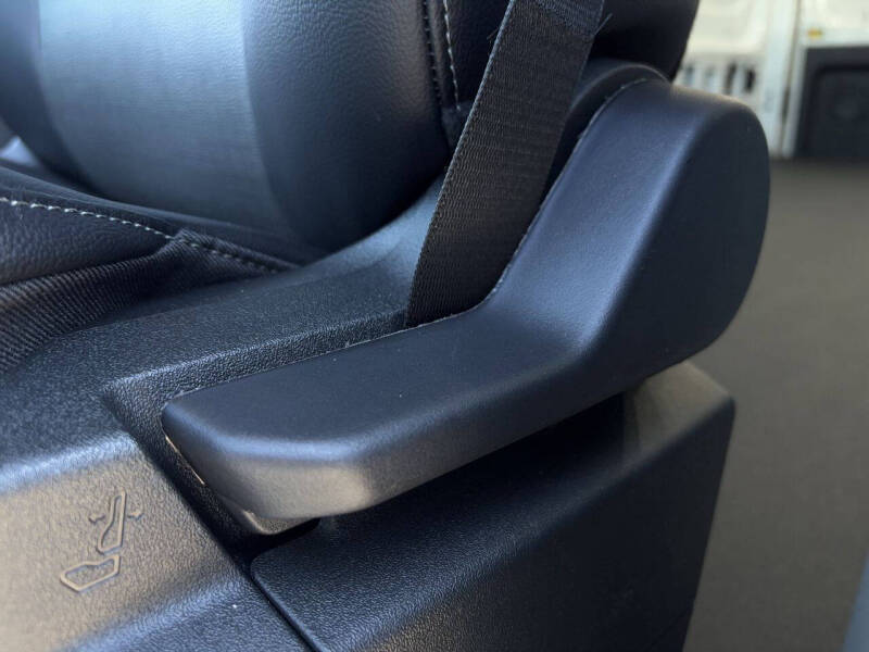 2025 Ford Transit 250