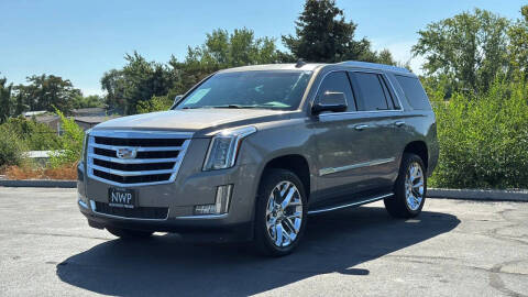 2017 Cadillac Escalade Luxury
