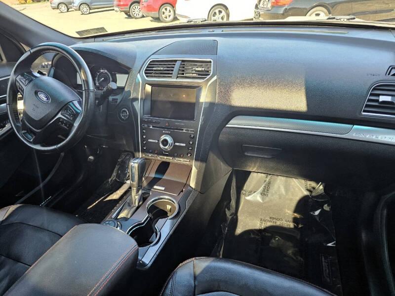 2017 Ford Explorer Sport