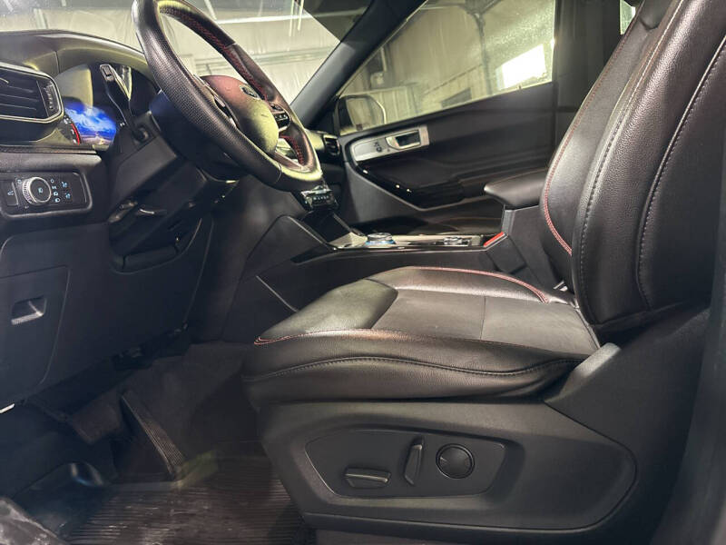 2022 Ford Explorer ST-Line