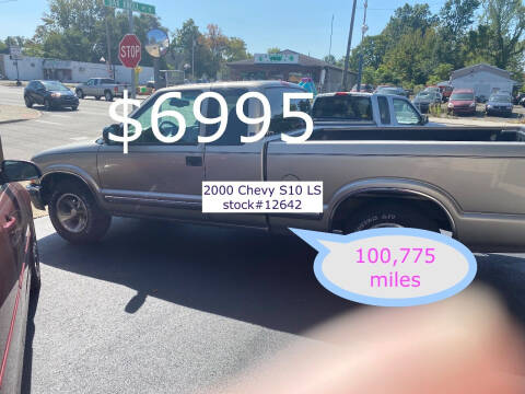 2000 Chevrolet S-10 for sale at E & A Auto Sales in Warren OH