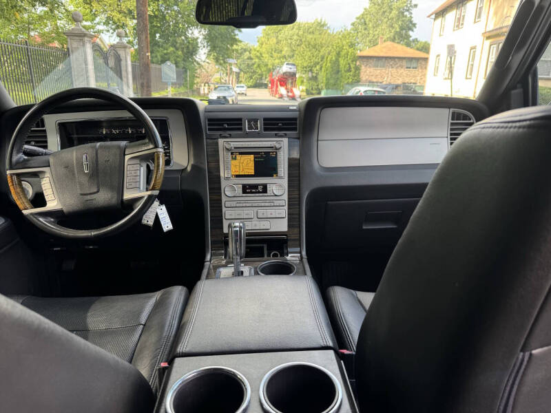 2010 Lincoln Navigator L