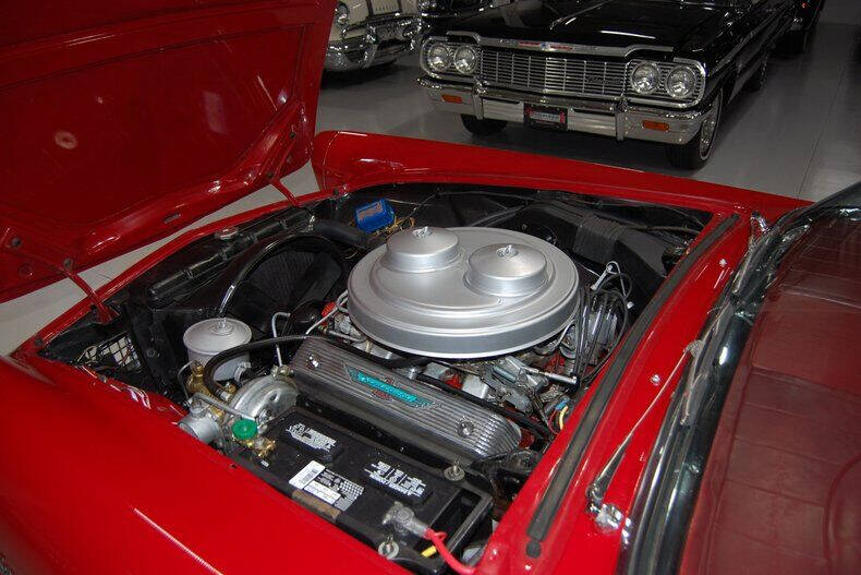 1957 Ford Thunderbird