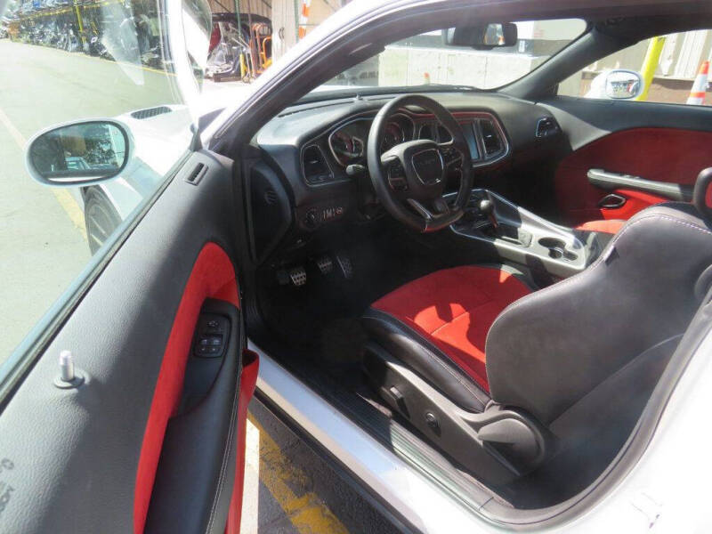 2015 Dodge Challenger SRT Hellcat