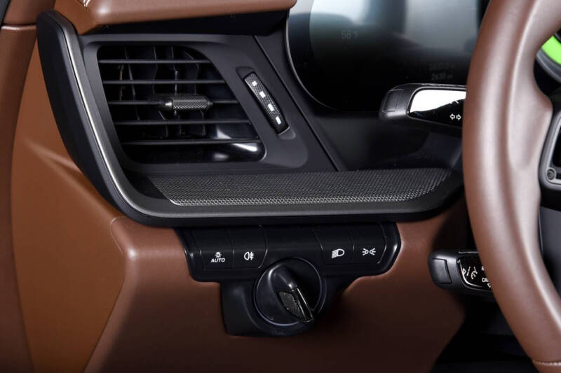 2024 Porsche 911 Targa 4S