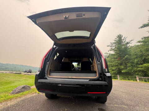 2019 Cadillac Escalade Platinum