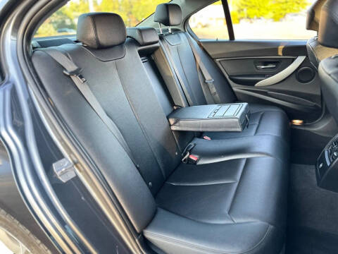 2018 BMW 3 Series 320i xDrive