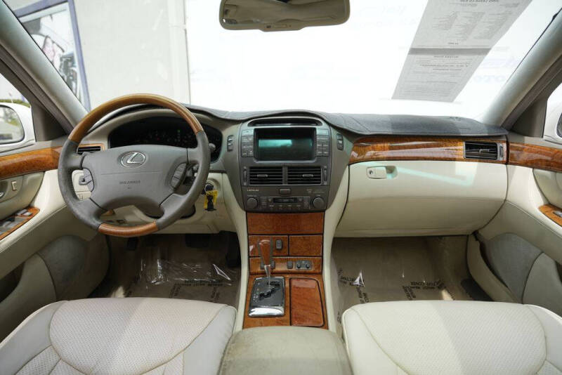 2005 Lexus LS 430