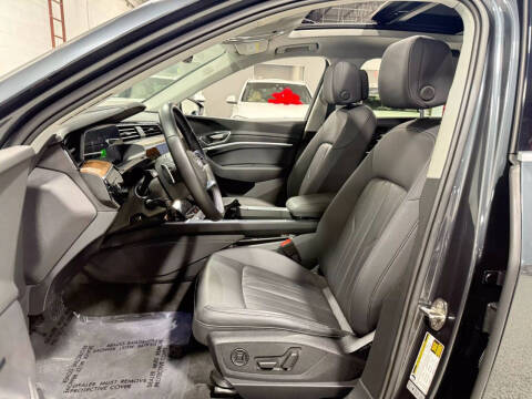 2019 Audi e-tron quattro Premium Plus