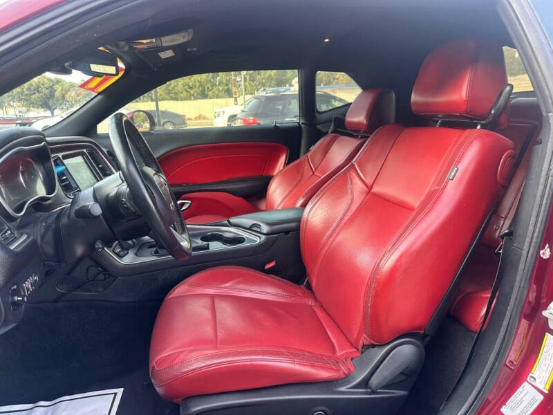 2017 Dodge Challenger SXT