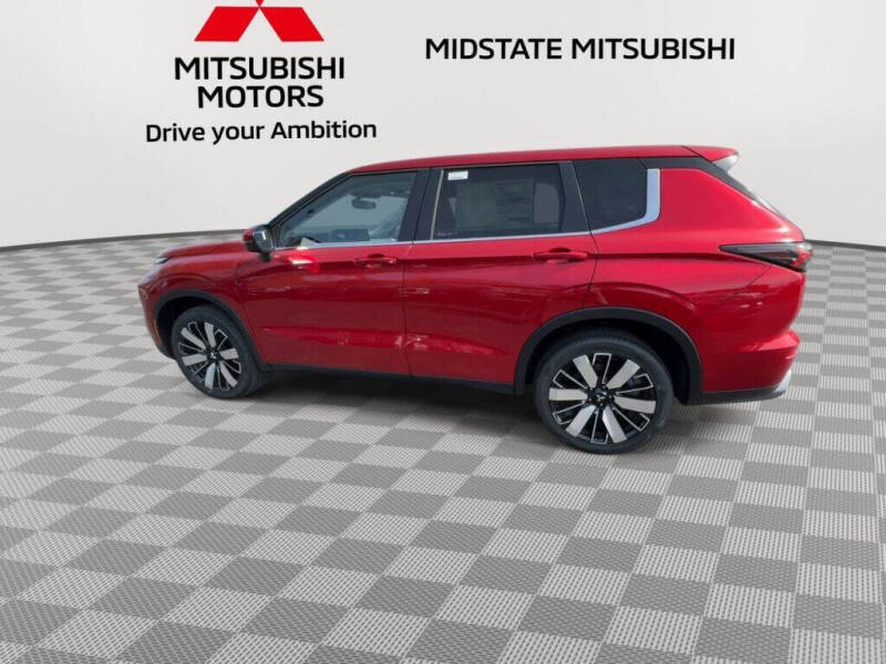 2025 Mitsubishi Outlander SE