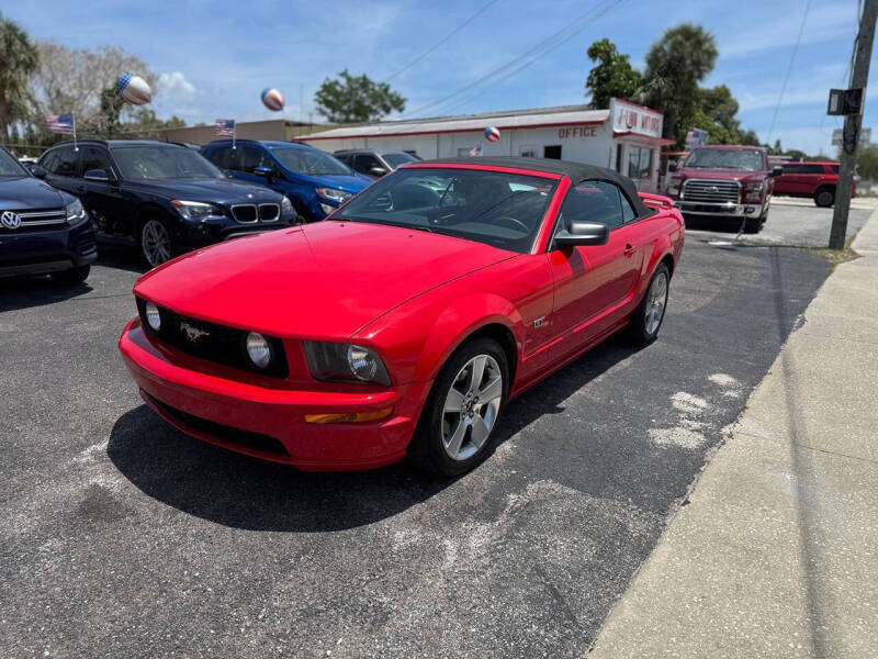 2006 Ford Mustang GT Deluxe