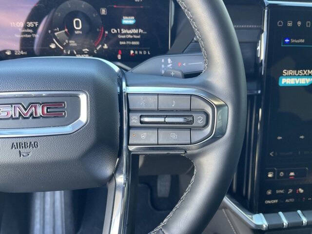 2025 GMC Acadia Elevation